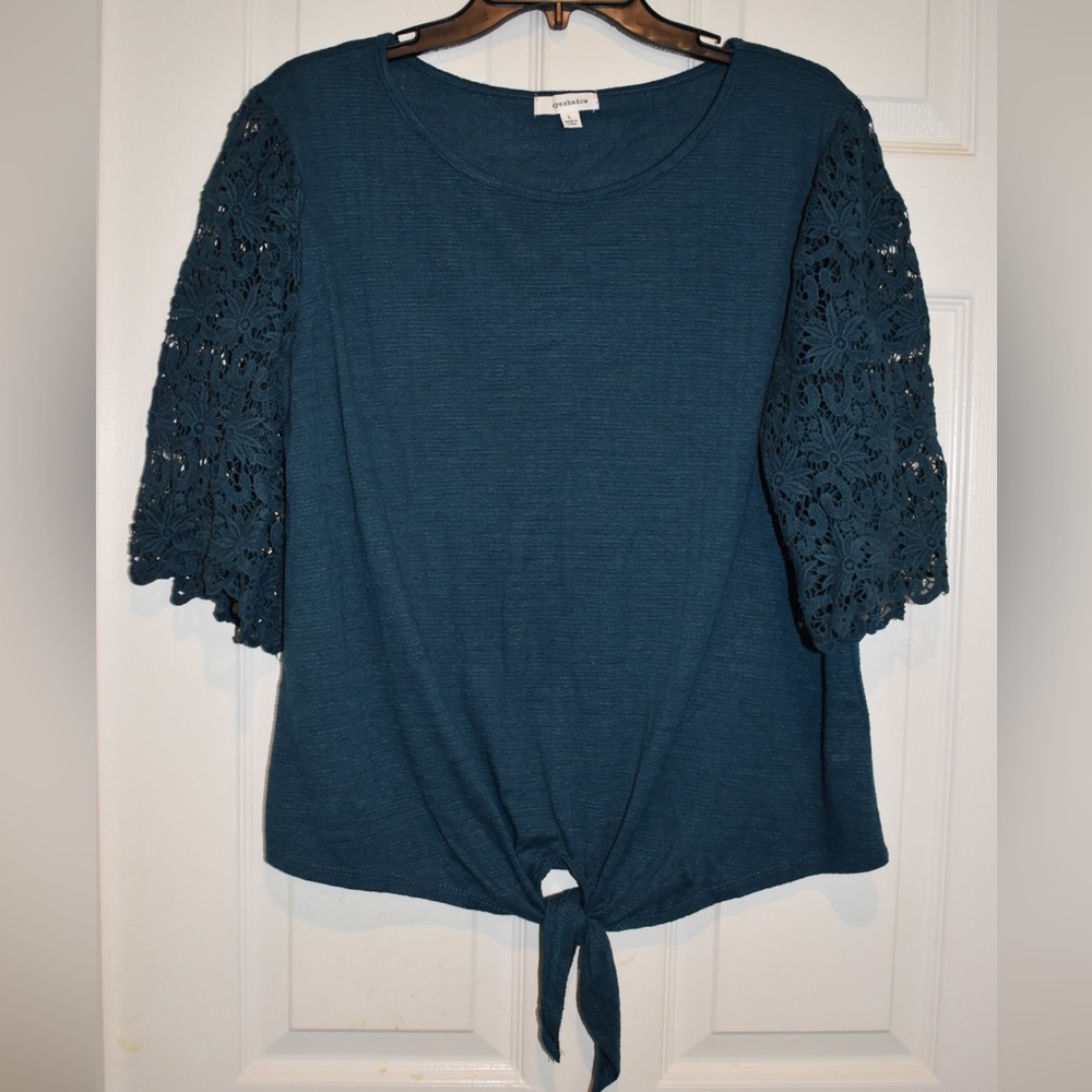Eyeshadow Green and Blue Bell Sleeve Blouse with Tie Front. Size L